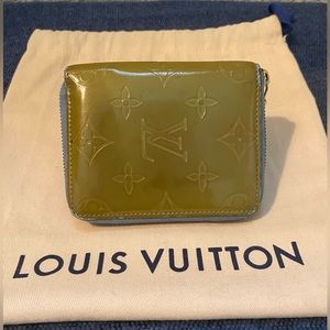 Louis Vouttin Vernis Zip Wallet Green/Blue vintage-